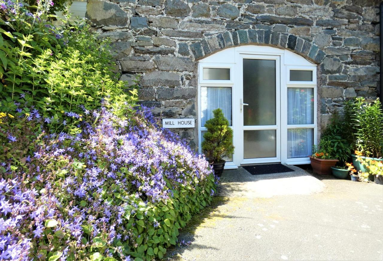 Abergwynant Farm Glamping & * Dolgellau