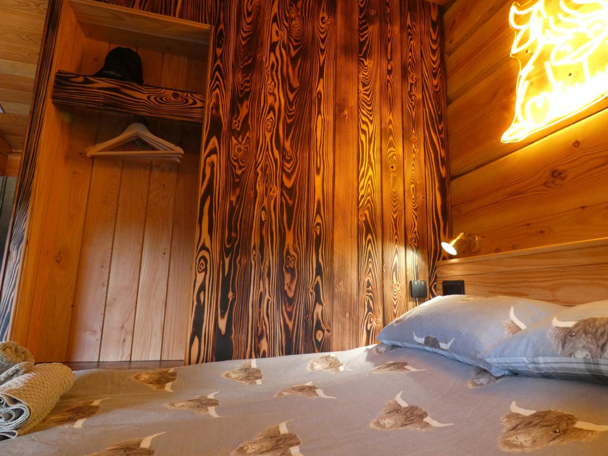 Apartamento Abergwynant Farm Glamping &
